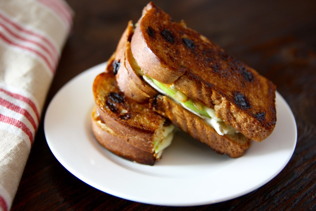 Brie and Apple Grilled Cheese
